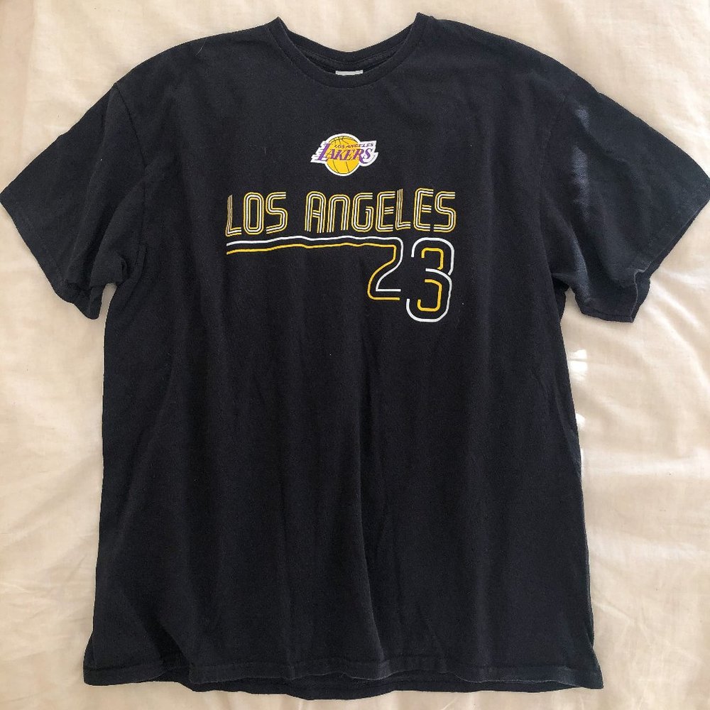 Lakers LeBron James Graphic T-Shirt
